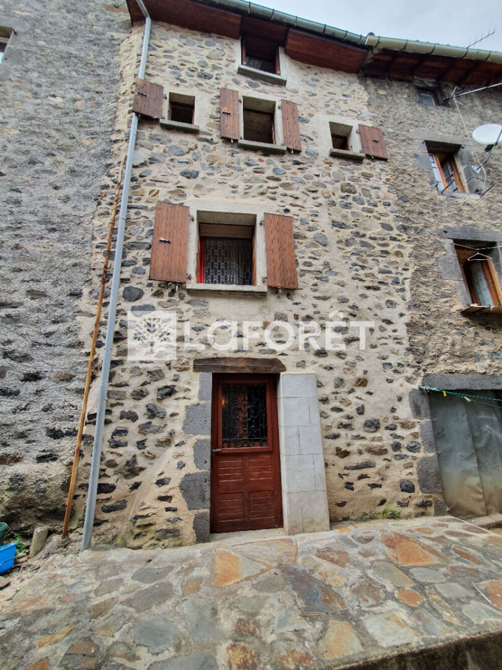 Maison 6 pièces 90 m² · à Saint Flour · 90 m² · 35 000 €