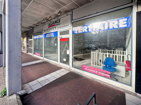 Local commercial 143 m&sup2; 336000 78300 Poissy