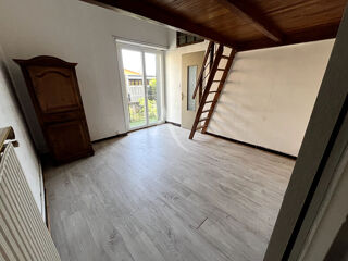  Appartement à louer 2 pièces 45 m²