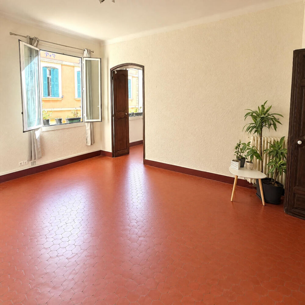Location Appartement Le  BEDARRIDES  T3 - 72M² Aix en provence