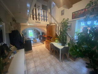  Immeuble � vendre 235 m�