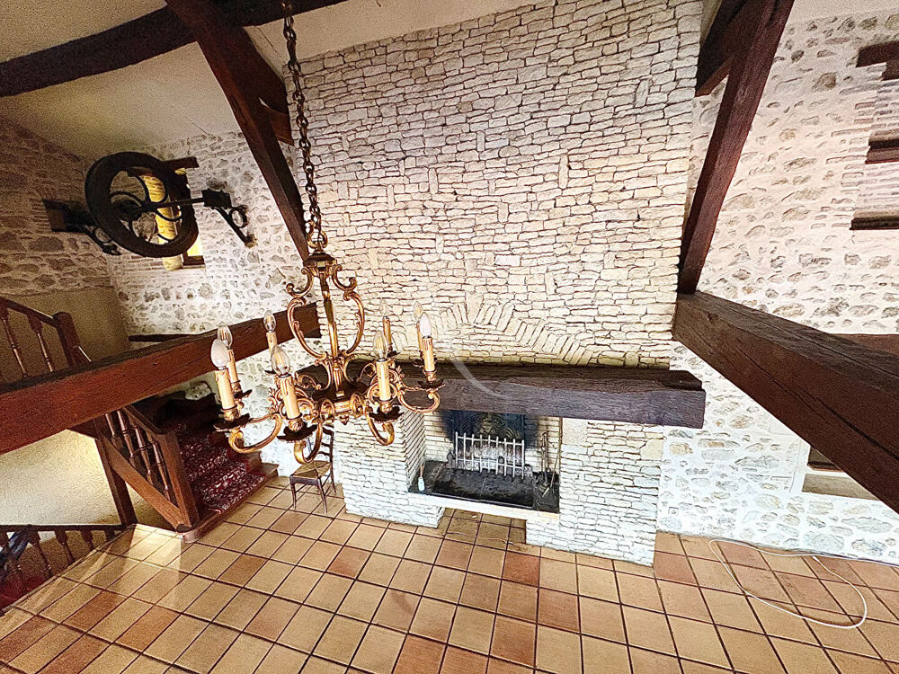 Maison Saulge 7 pièce(s) 291.61 m2