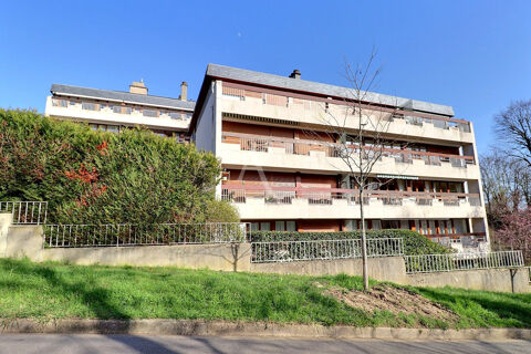 Vente Appartement Bel Appartement 5 pi�ces (98,70 m�) Maisons-Laffitte, Environnement pr�serv� ,13 min gare � pied Maisons laffitte