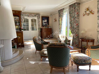  Maison � vendre 10 pi�ces 255 m�