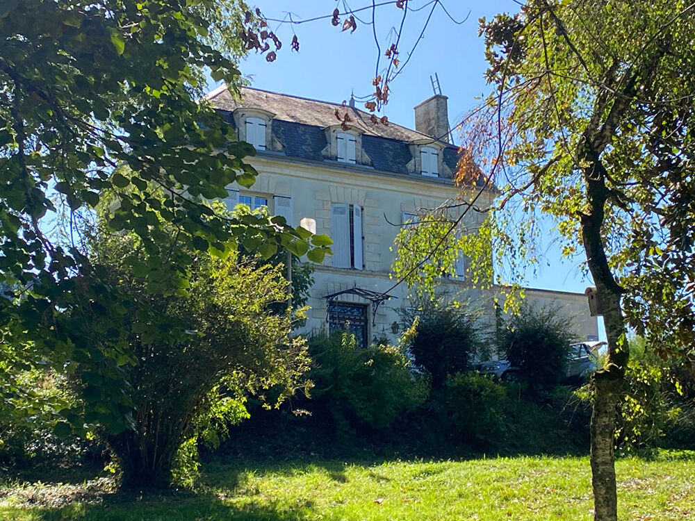 REGION BRANTOME Maison St Pierre De Cole 7 pièce(s) 220 m2