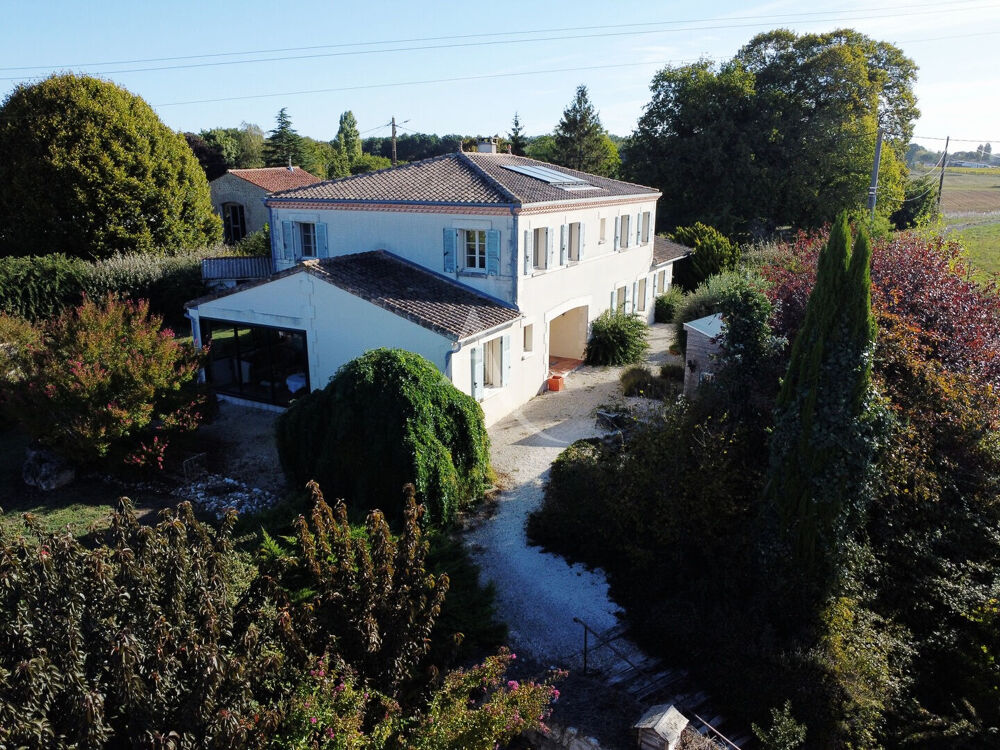 Vente Maison Maison Fleac Sur Seugne 12 pièce(s) 253 m2 Fleac sur seugne