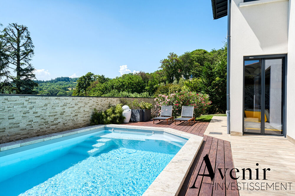 Vente Maison SAINT-CYR-AU-MONT-D'OR - MAISON FAMILIALE RÉNOVÉE AVEC VUE FOURVIÈRE, PISCINE ET STUDIO INDÉPENDANT Saint cyr au mont d or