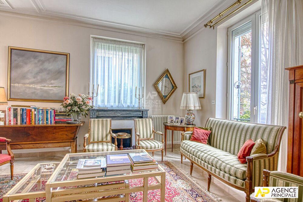 Vente Maison Versailles Rive-Droite Sainte Jeanne d'Arc - Maison 8 pièces de 163 m² habitables (235m² au sol) avec terrasse et garage Versailles