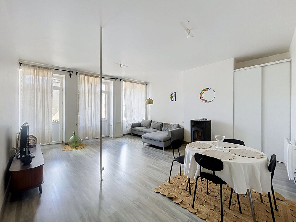 Bel appartement lumineux de 82 m2 avec grande terrasse à Craponne-sur-Arzon