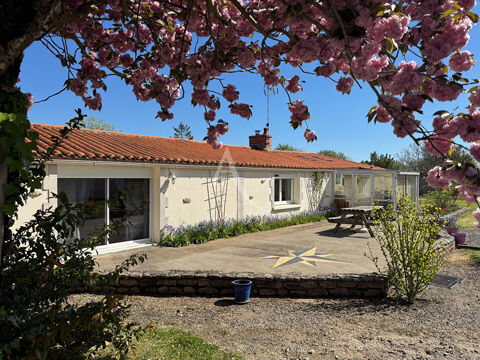   Maison - Plain-pied - Vouill� les Marais Maison - 4 pi�ce(s) - 108 m�