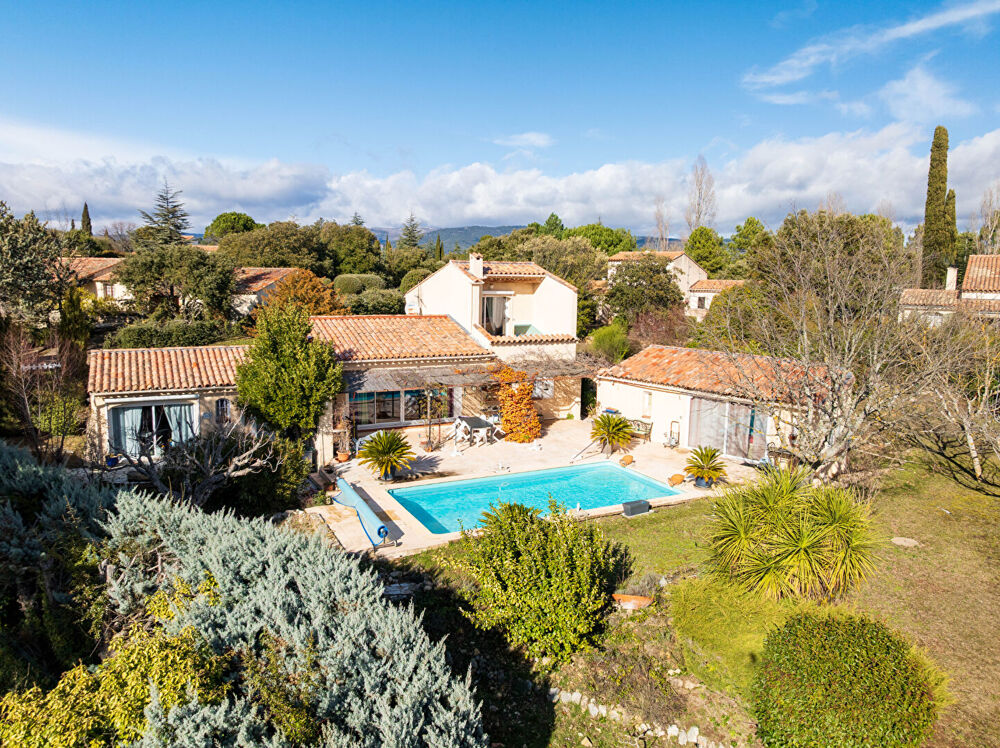 Vente Maison À VENDRE EN EXLUSIVITE!! Propriété  à TOURTOUR de 130m² + dépendance de 20m² + agrandissement possible + piscine le tout sur un Tourtour