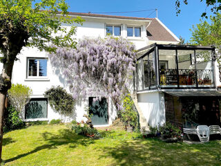  Maison  vendre 10 pices 215 m