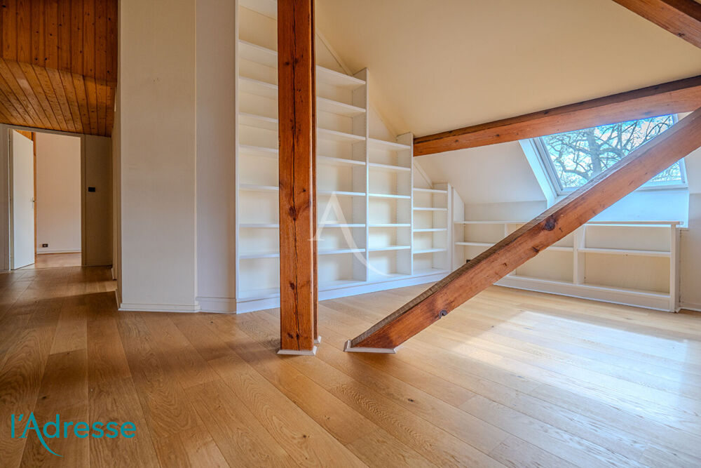 Vente Appartement GRADIGNAN - Bel appartement de 150m² au sol dans un château avec garage fermé Gradignan
