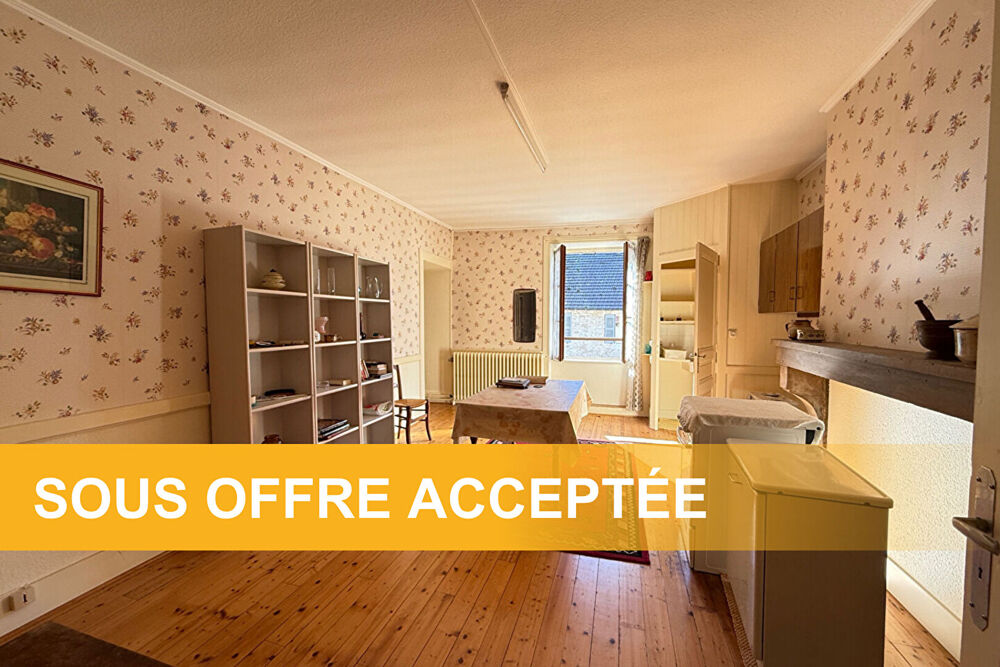 Maison 8 pièces 186 m² · à Conliege · 186 m² · 86 800 €