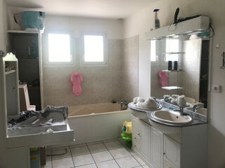  Maison à louer 5 pièces 131 m²