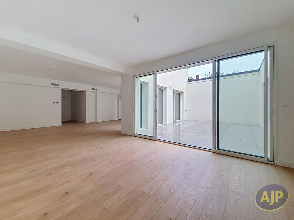 BORDEAUX ST AUGUSTIN - APT T4 AVEC PATIO ET GARAGE
