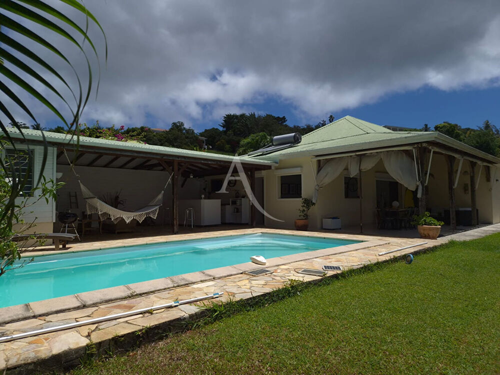 NOUVEAU: villa Trinité T5 + dépendance, carbet et piscine.