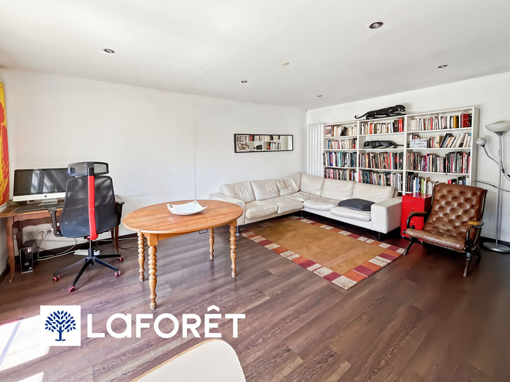 Maison 5 pièces de 103m² de plain pied + dépendance sur un terrain de 426m² environ