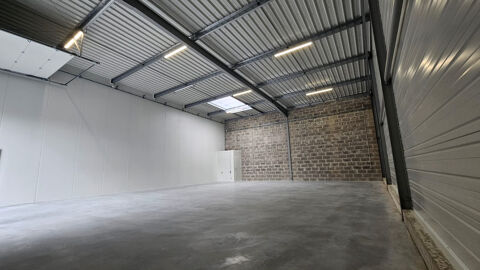 LOCATION cellule neuve sur Oissel 157m&sup2; 1050 76350 Oissel