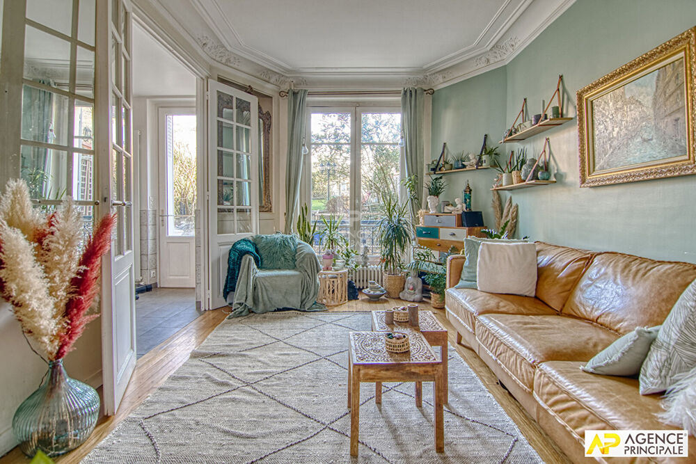Vente Maison Versailles Proximité plateau Saint-Antoine - Maison  9 pièces 238 m² au sol sur parcelle de 450 m² environ avec terrasse, jardin Versailles