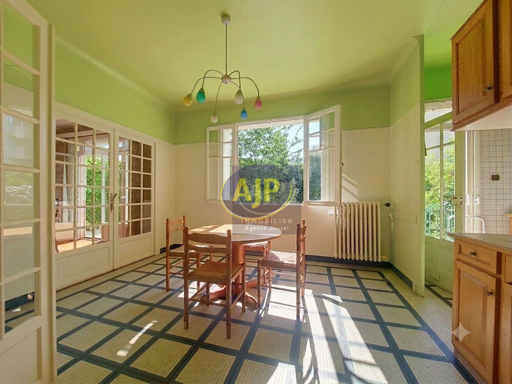 Maison 8 pièce(s) 216 m2