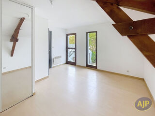  Maison à louer 7 pièces 154 m²