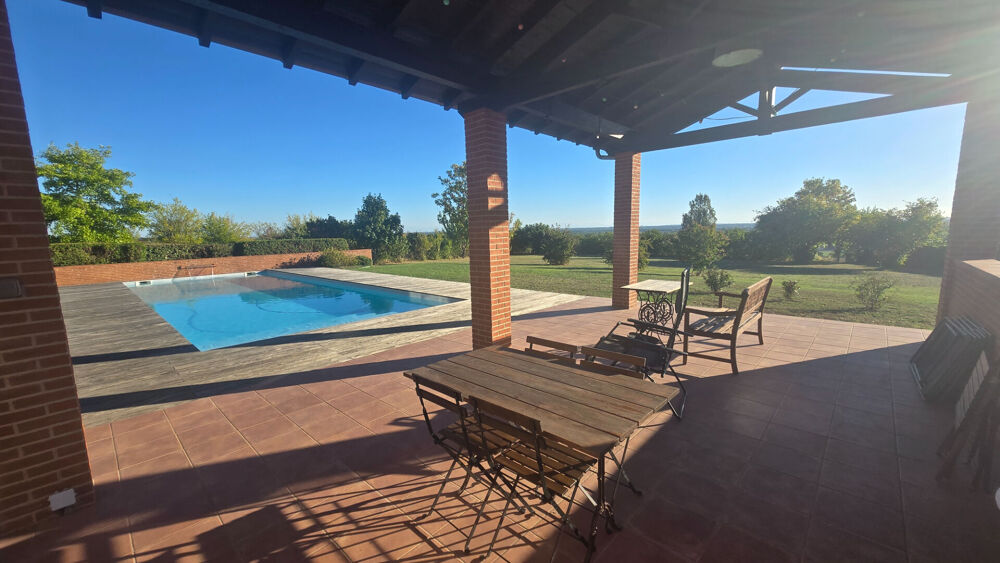 Vente Villa Toulousaine aux résonnances scandinaves dominant Castelnau-d'Estrétefonds Castelnau d estretefonds