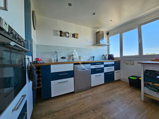  Appartement à louer 4 pièces 92 m²