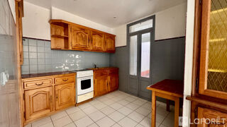  Appartement à louer 4 pièces 108 m²