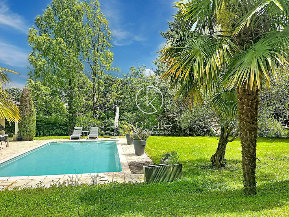 Maison 8 pièces 203 m² · à Collonges au Mont D Or · 203 m² · 1 098 000 €