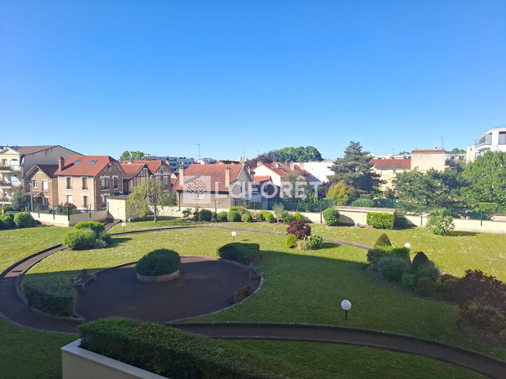 Centre ville. Au calme. PARKING EN SOUS-SOL, cave