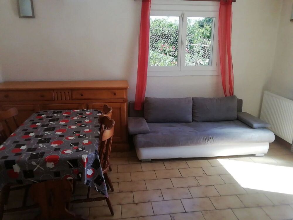 Location Appartement T2 meublé 33m² - St Mitre Saint mitre les remparts