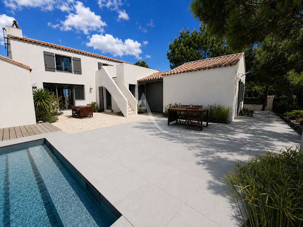 TALMONT-SAINT-HILAIRE | VILLA DE CARACTÈRE | VUE MER