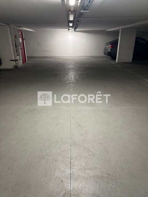  Parking / Garage � louer 