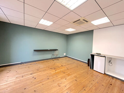   A LOUER BUREAU DANS IMMEUBLE DE STANDING AVEC ASCENSEUR - SAINT ANDRE DE CUBZAC 