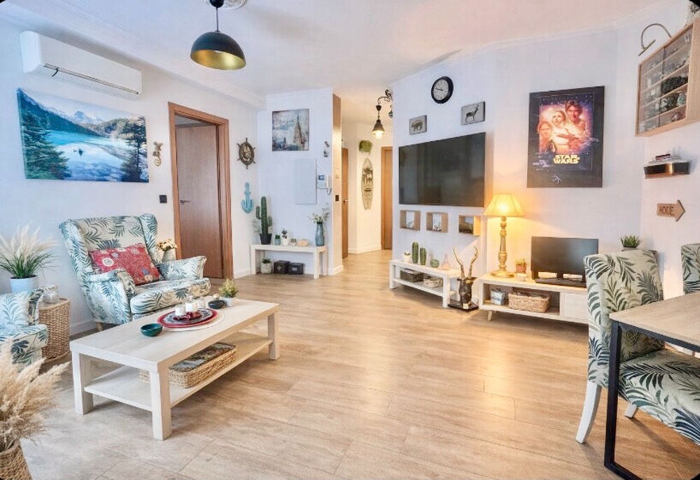 Vente Appartement T2 Centre Ville - 500 mètres de la plage - Terrasse - Garage Saint raphael