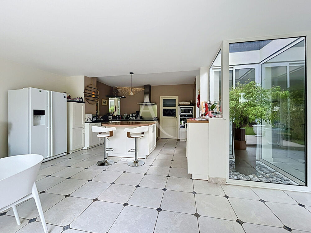 Vente Maison Maison Angers 8 pièce(s) 270 m2 Angers