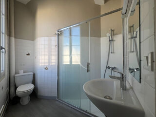  Immeuble à vendre 7 pièces 218 m²