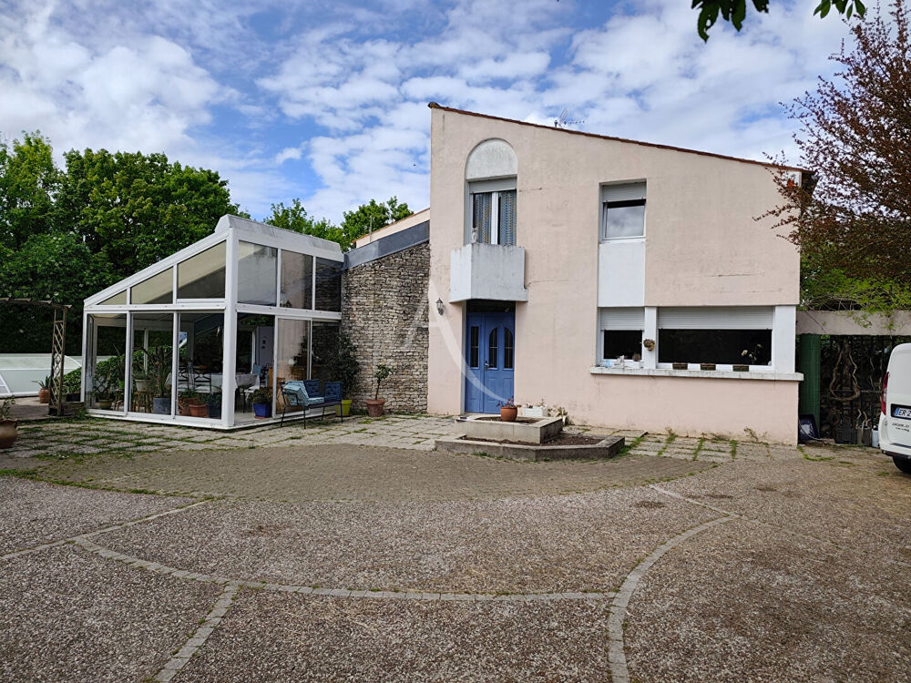 Breuil Magne, maison atypique, 4 chambres,160 m2