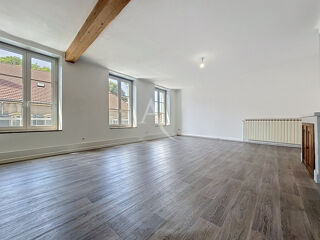  Appartement à louer 5 pièces 131 m²