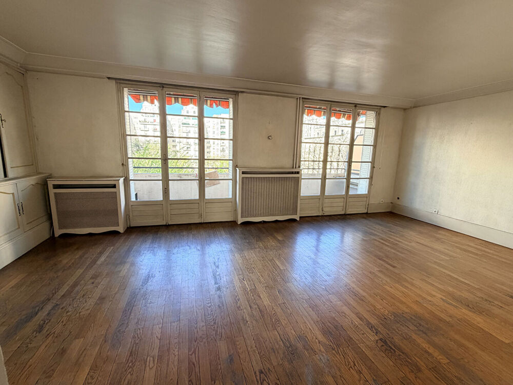 Co-Exclusivité - T4 avec balcon - Gratte Ciel