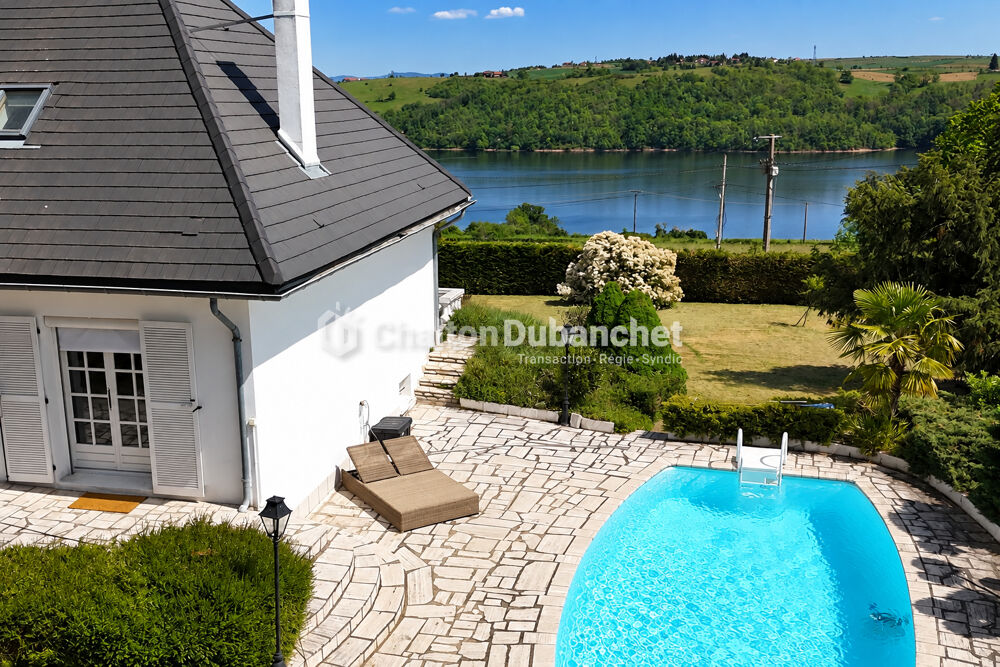 Villerest, Maison île de France de 188.29 m²