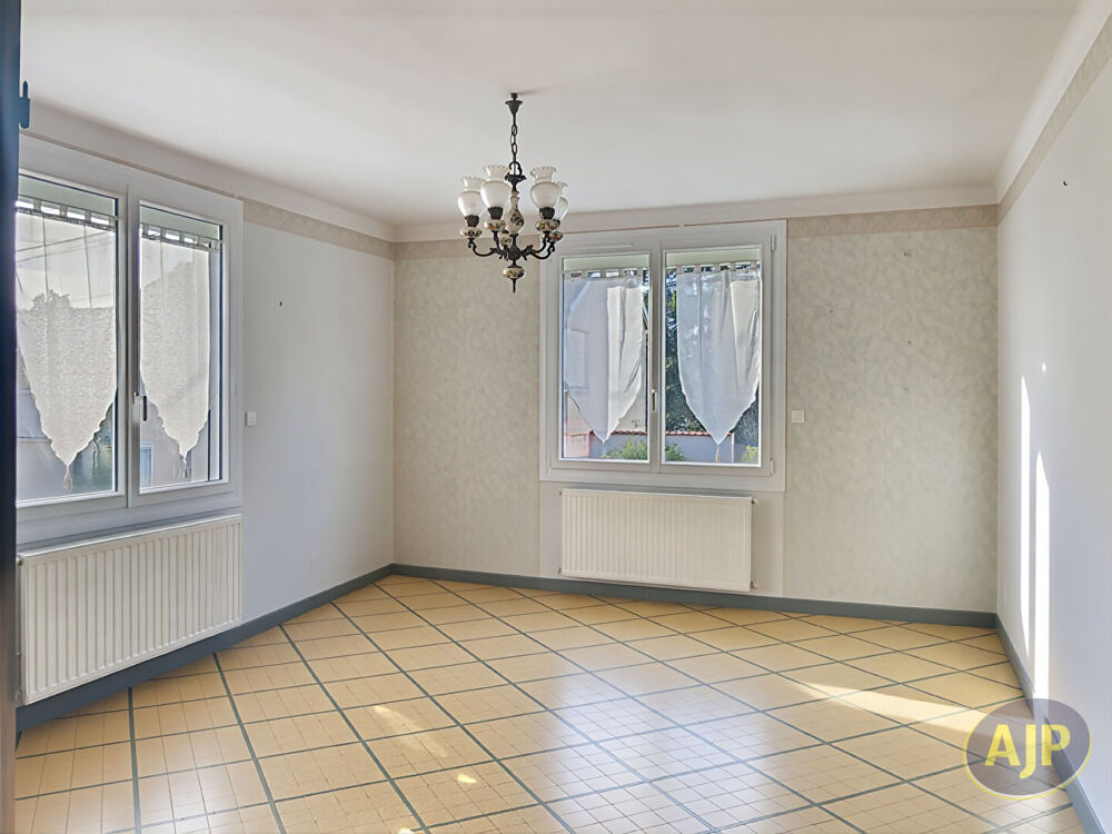 Maison familiale évolutive avec jardin en plein centre de Cholet - 4 pièces 80.20m2