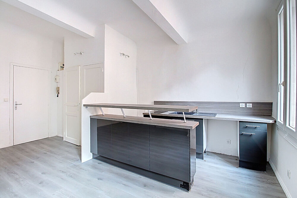 EXCLUSIVITÉ DRAGUIGNAN Appartement Studio CENTRE-VILLE