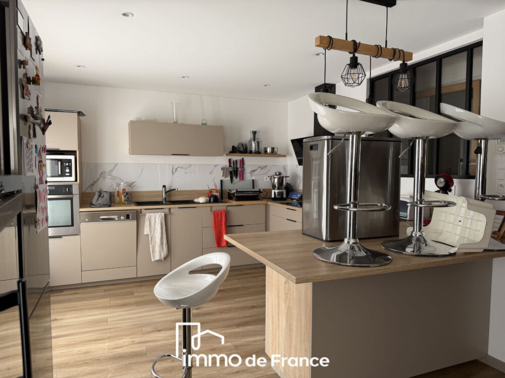 Vente Maison Maison Type 7 sur une parcelle de 1734 m² Agen d aveyron