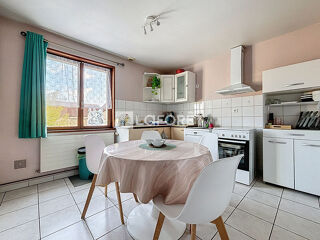  Immeuble � vendre 11 pi�ces 234 m�