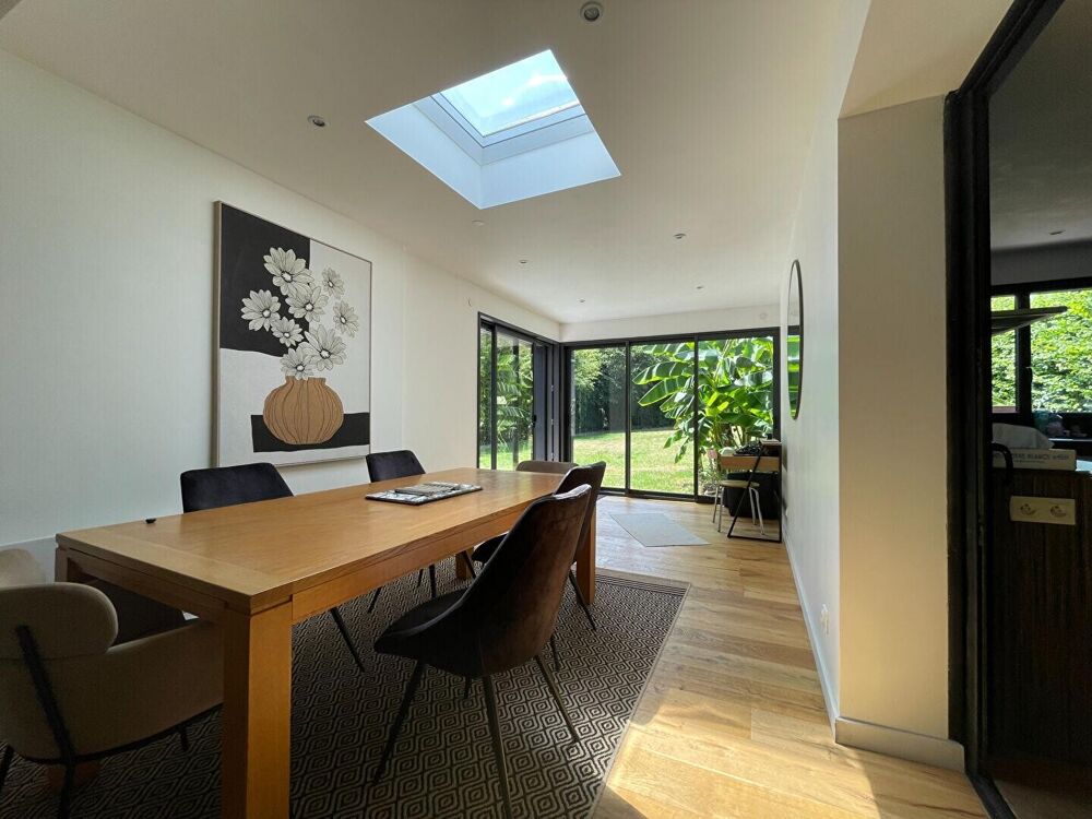 Vente Maison A vendre à Vannes Tréhuinec maison contemporaine 5 pièces 144 m²  sur 1070 m² de terrain sous sol complet Vannes