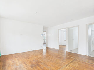  Appartement à louer 4 pièces 80 m²
