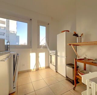  Appartement à louer 3 pièces 10 m²
