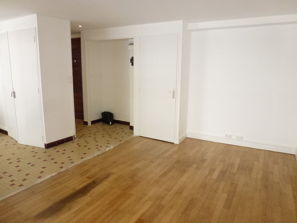 Location Appartement T2 louer à Gratte-Ciel avec balcon Villeurbanne